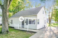 Building Photo - 3 Bedroom Pet-Friendly Home in Columbus, OH with Main Street Renewal