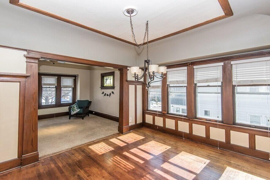 Building Photo - 537 N 59th St