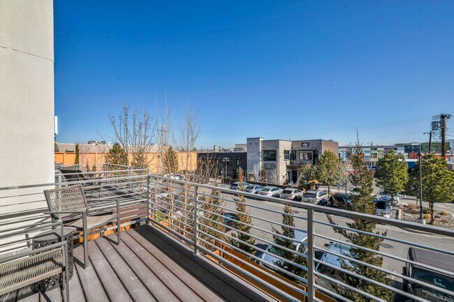 Building Photo - Mid-Town Modern Gem With EV Charger