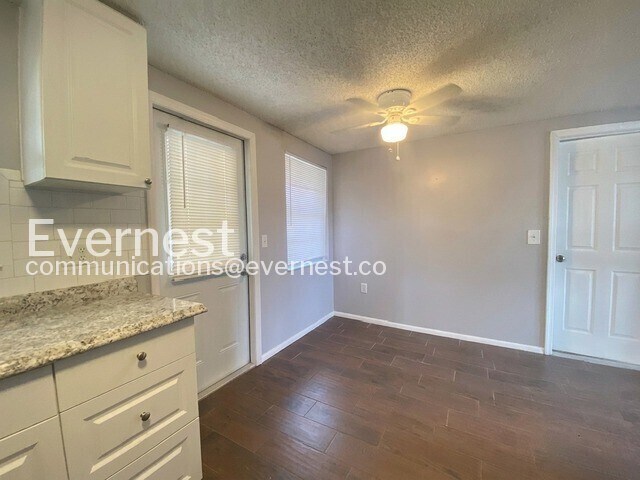 Building Photo - 6723 Ranchwood Loop
