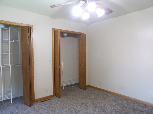 Building Photo - 3 Bedrooms | 2 Bathrooms Near UofM