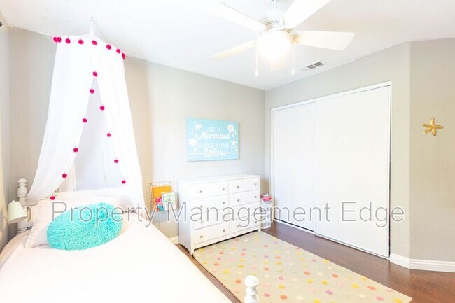Building Photo - 23788 Sonata Dr