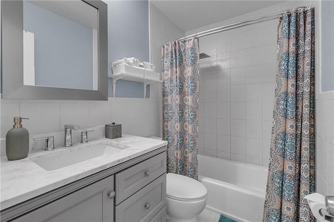 Building Photo - 7425 SW 14th Ct