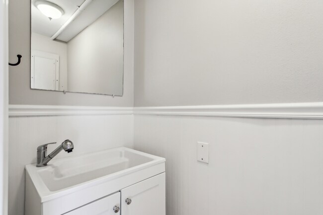 Building Photo - 127 LA-22