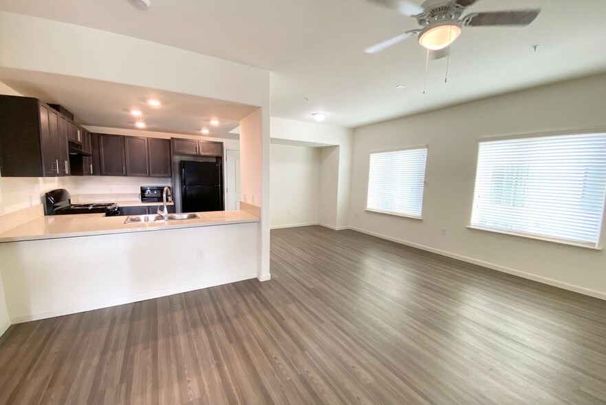 Living Space - Del Rio Apartments