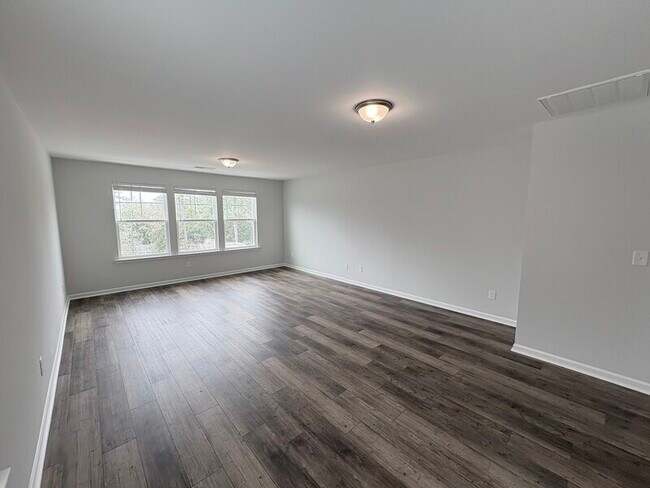Building Photo - 153 Brockway Dr