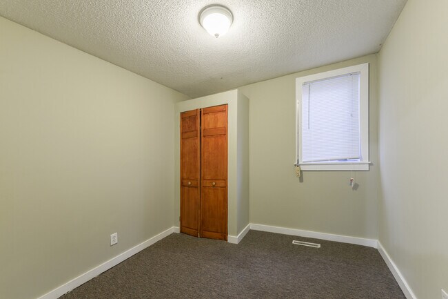 Building Photo - 2222 Glenwood Ave