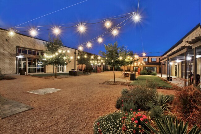 Building Photo - 215 Coca-Cola Pl