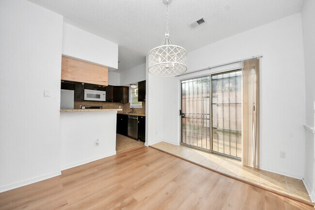 Building Photo - 12500 Brookglade Cir