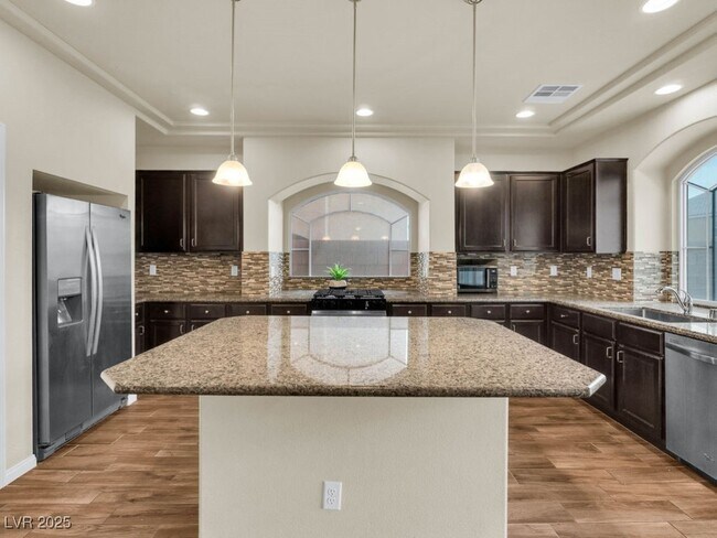 Building Photo - 6465 Grande River Ct