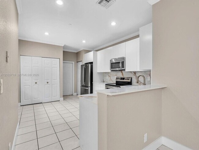 Building Photo - 4283 Vineyard Cir