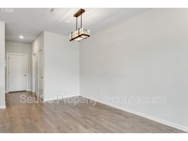 Building Photo - 8037 SE Engelmann St