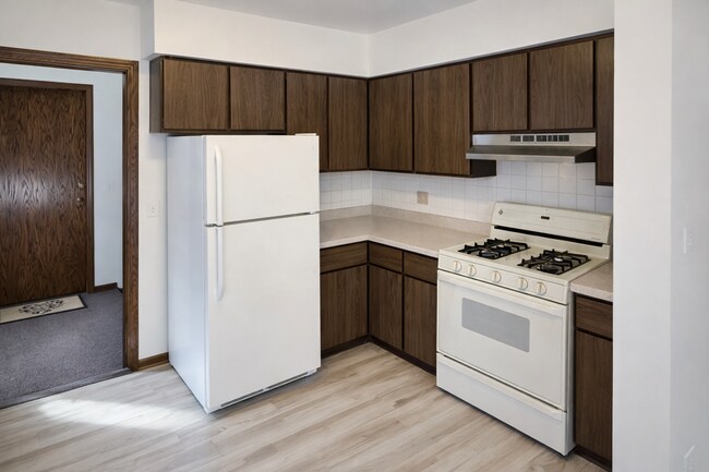 Building Photo - 4526 North Seeley-2E