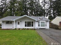 Building Photo - 16850 Palatine Ave N