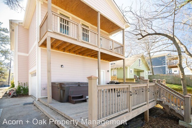 Building Photo - 3 br, 2.5 bath House - 110 Chestnut St.