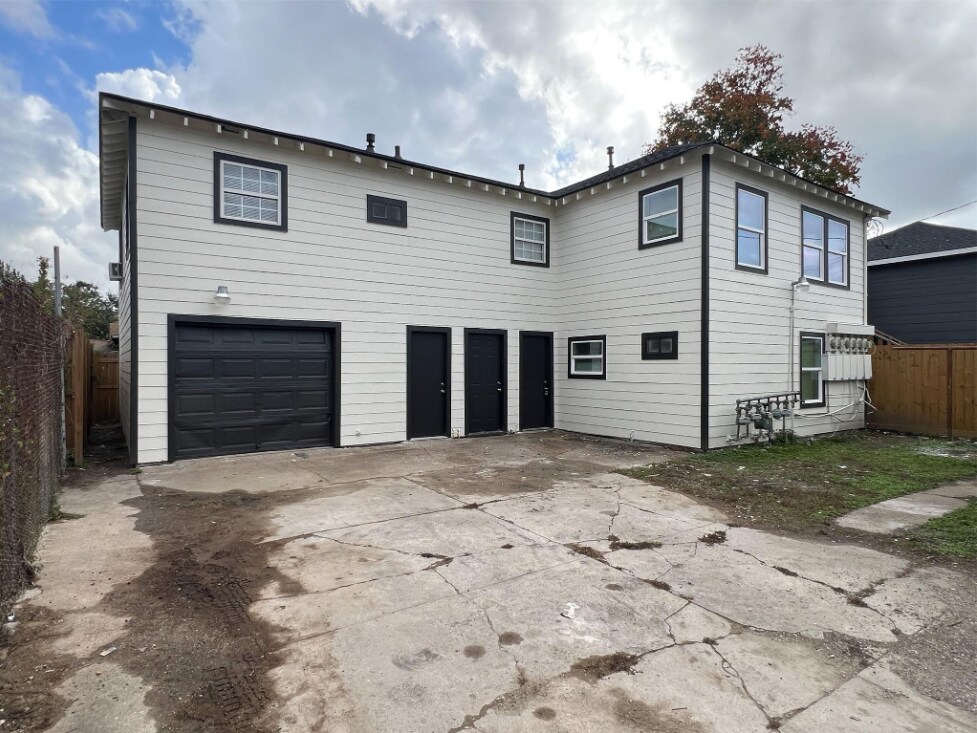 Building Photo - 11 Norwood St