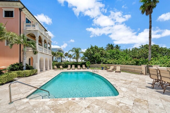 Building Photo - 1510 Ocean Dr