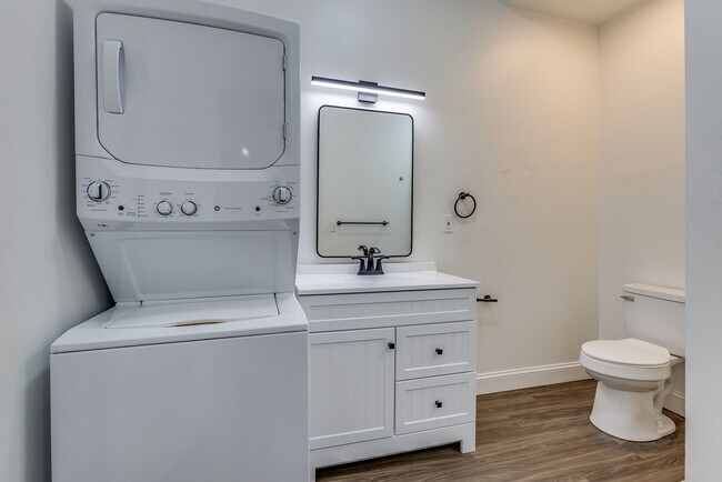 Building Photo - 19 Allen St