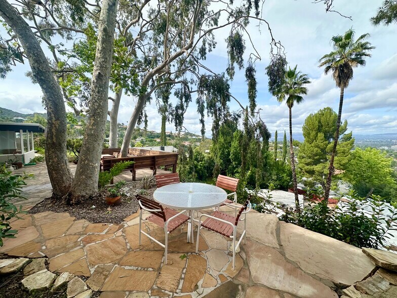 Building Photo - 16703 Alginet Pl