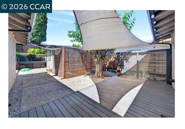 Building Photo - 1217 Mission Dr