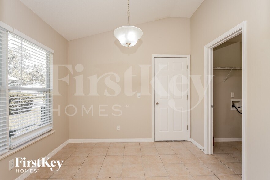 Building Photo - 932 Tavernier Cir NE