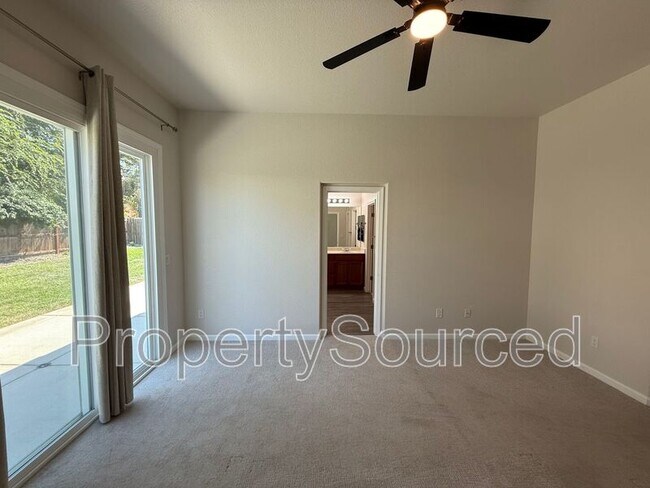 Building Photo - 617 Dody Dr