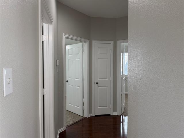 Building Photo - 523 Hilltop Dr