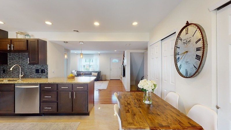 Building Photo - 2548 Grayland Walk