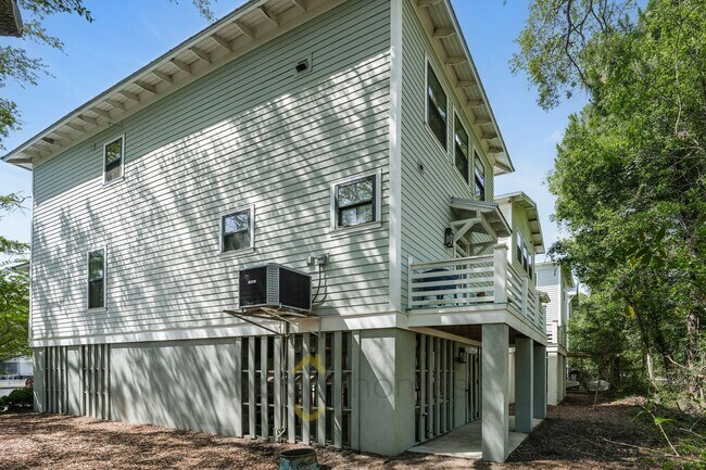Building Photo - 3/2.5 Fully Furnished Home in Sullivans Pointe Located in Mt. Pleasant!