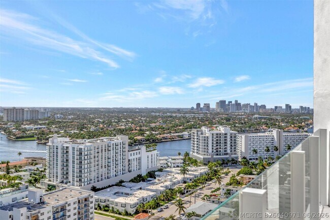 Building Photo - 525 N Fort Lauderdale Beach Blvd