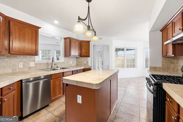 Building Photo - 4545 Parkview Walk Dr