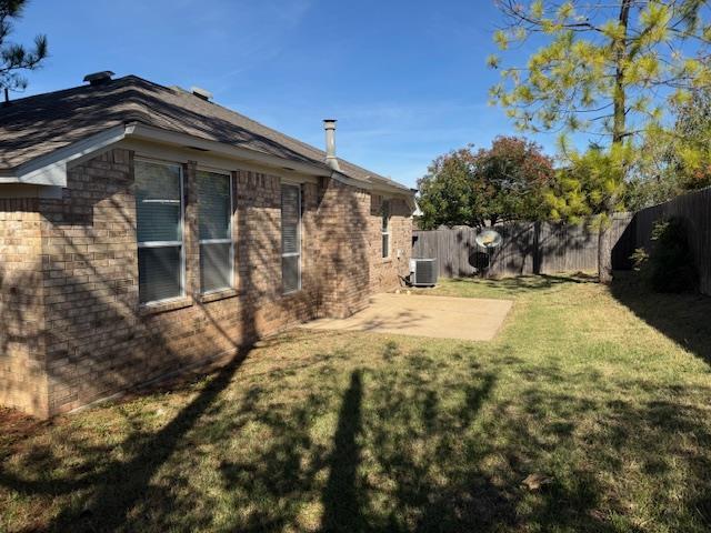 Building Photo - 105 Great Oaks Dr