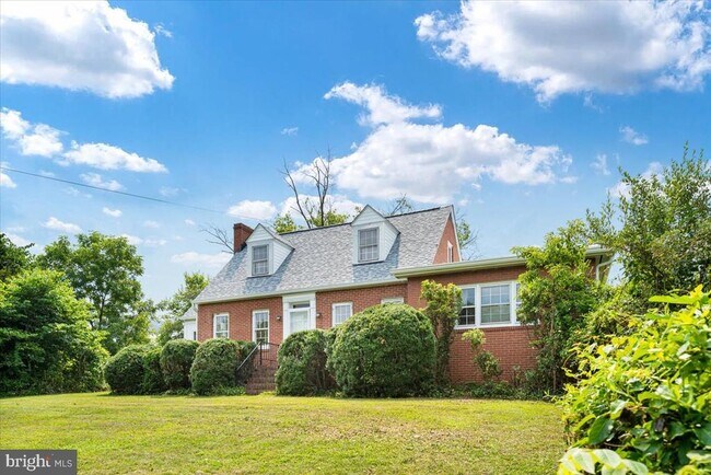 Building Photo - 9028 Stonewall Jackson Hwy