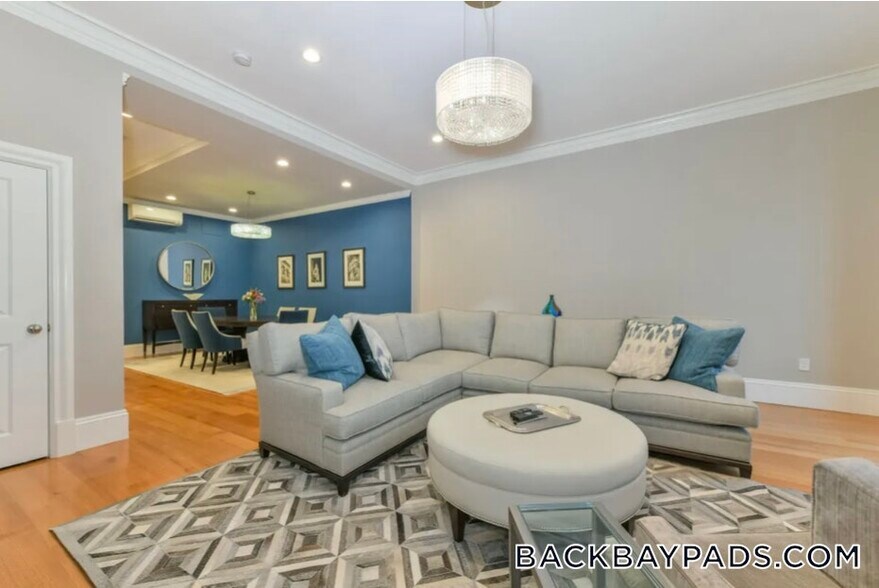 Building Photo - 214 Beacon St