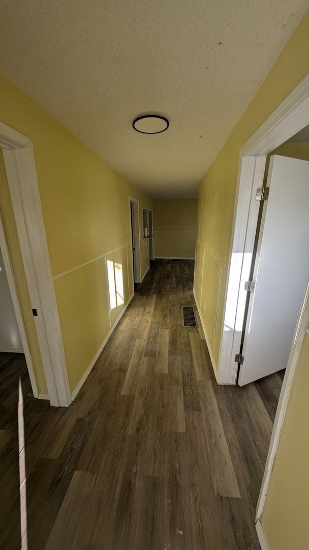 Building Photo - 3 bed 2 bath Renovated Rent Home