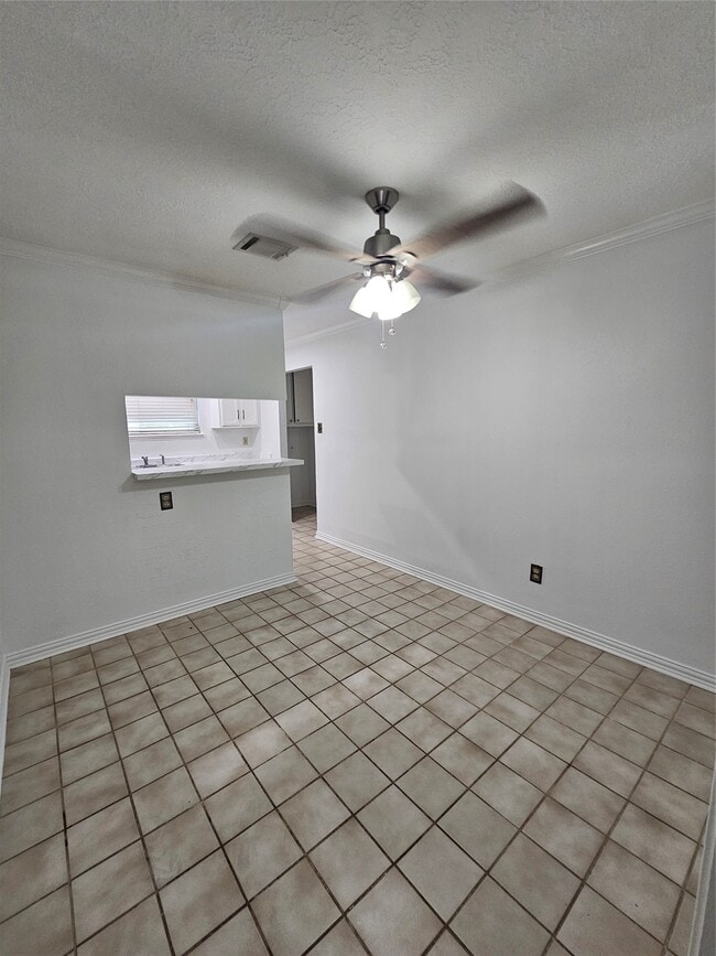 Building Photo - 2715 Ashington Dr