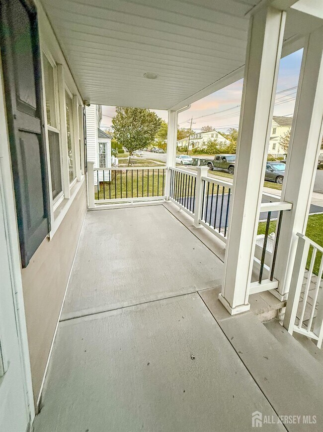 Building Photo - 207 Remsen Ave