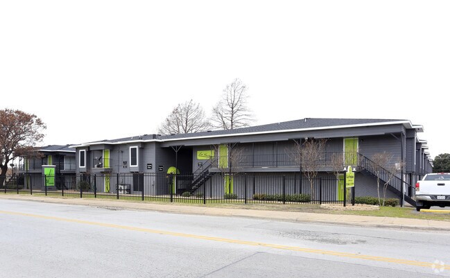 La Ventana Apartments Dallas, TX Apartment Finder