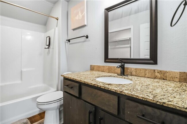 Building Photo - 1299 N Sicily Ln