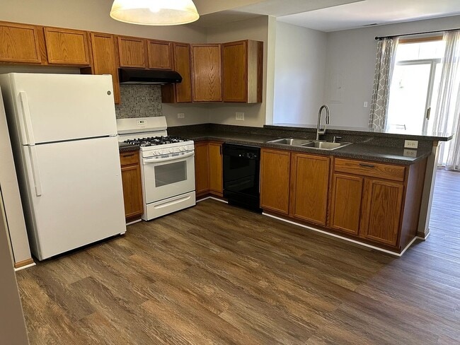 Building Photo - 2240 Flagstone Ln