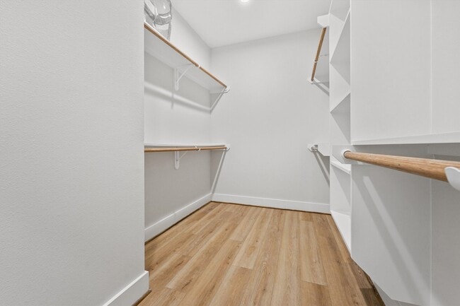 Building Photo - 833 Dorchester St