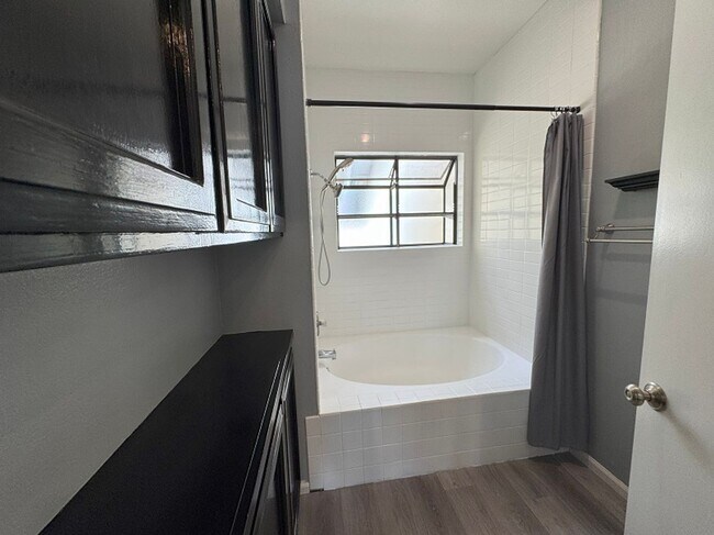 Building Photo - Stunning house in the heart of La Jolla Cl...