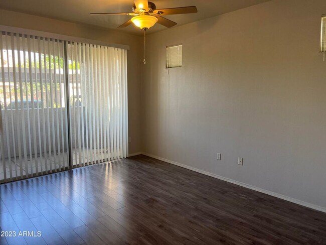 Building Photo - 1-Bedroom Condo in the Heart of Scottsdale!