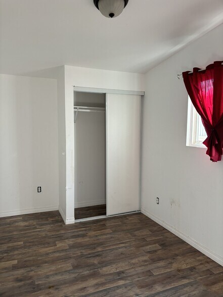 Building Photo - 10951 Laurel Canyon Blvd