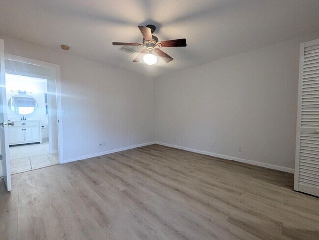 Building Photo - 819 Cindy Cir Ln