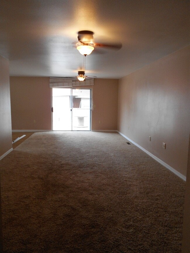 Building Photo - 3BR/2BA home.