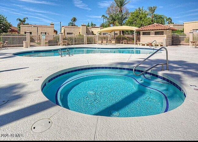 Building Photo - 10854 E Yucca St