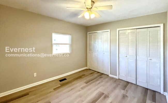 Building Photo - 3648 Missionaire Ave