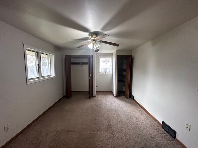 Building Photo - 629 Park Ave