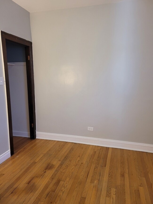 Building Photo - 6652 S Rockwell St